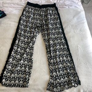 Printed Gaucho pants